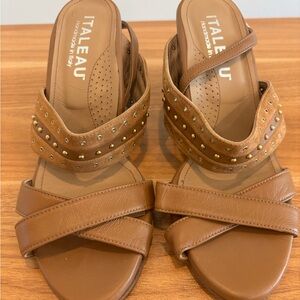 Italeau Tan Heels